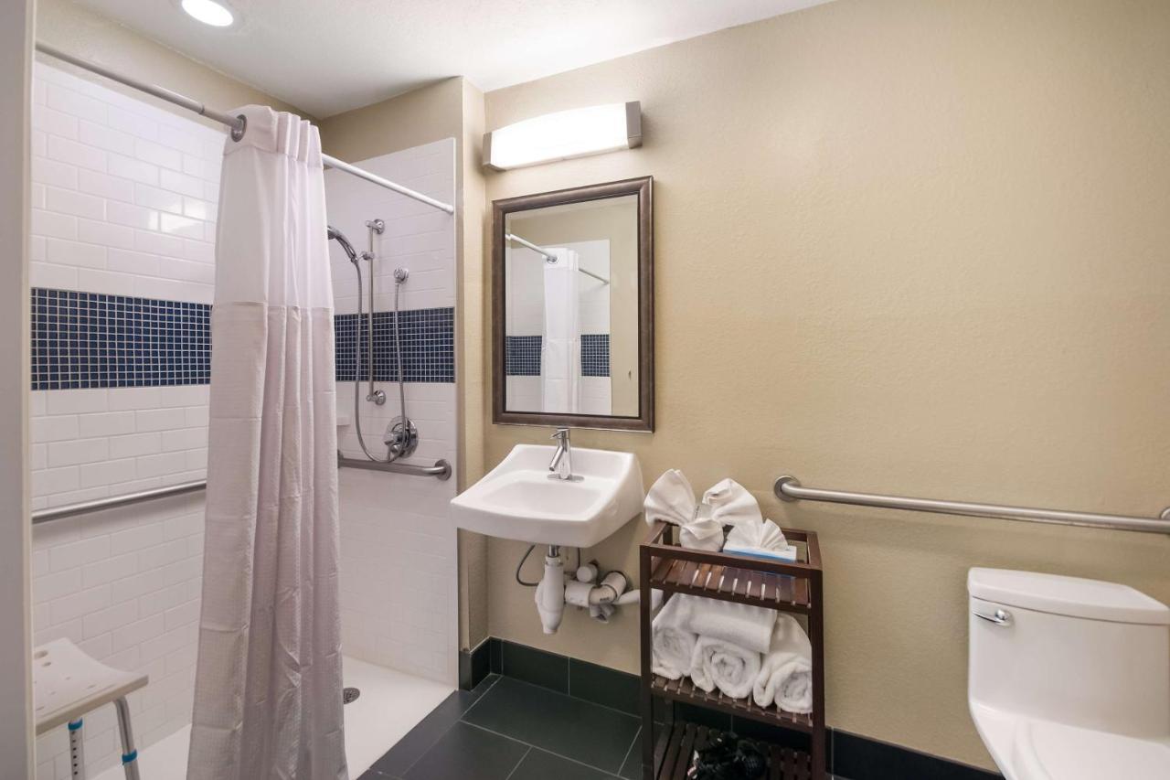 Sonesta Es Dulles Airport 3*