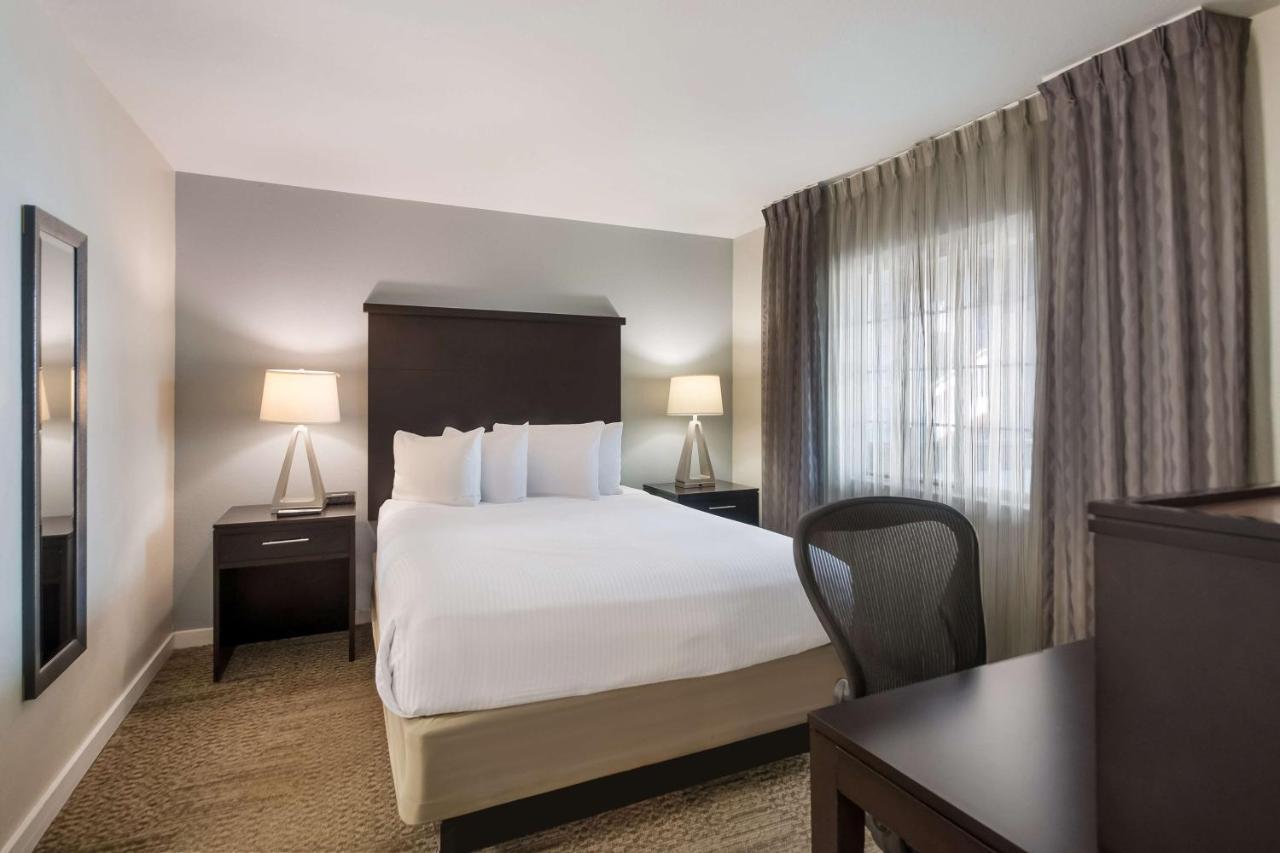 Sonesta Es Dulles Airport 3* Herndon